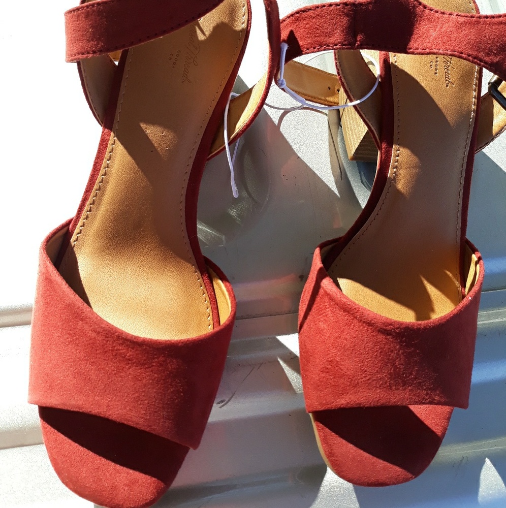 Chunky heel